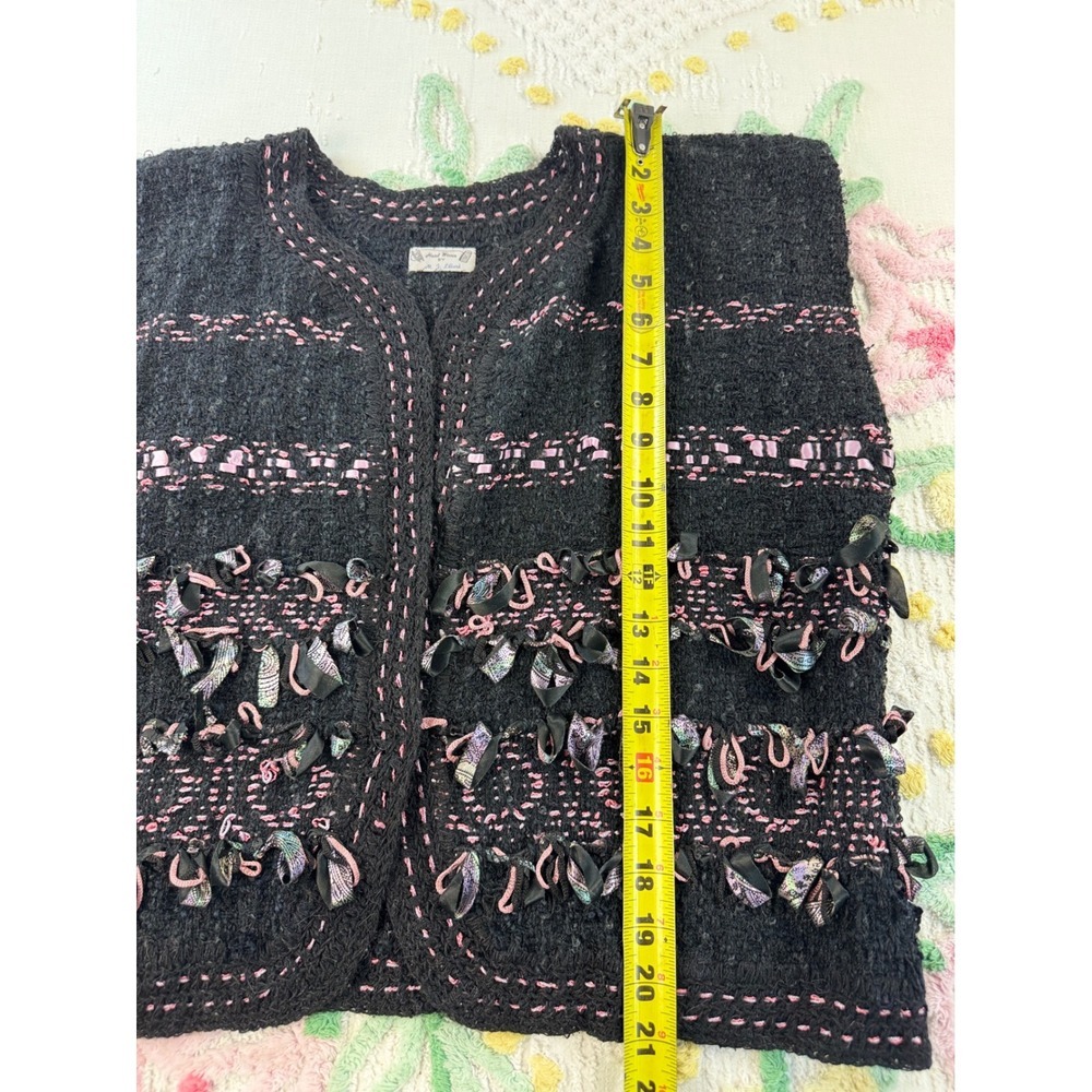 Hand Woven by M. J. Lillard  vtg  Knit Vest Black Pink Ribbon Fringe Textured - Picture 5 of 8